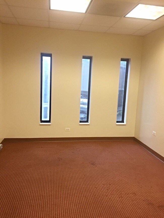 Espacio comercial - Paul G Stewart Center