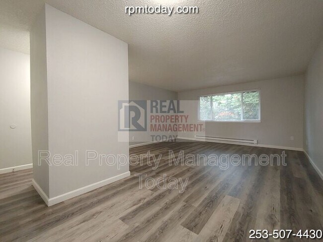 Building Photo - 116 173rd St S
