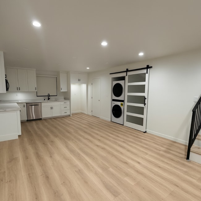 Building Photo - 4935 Cloud Ave