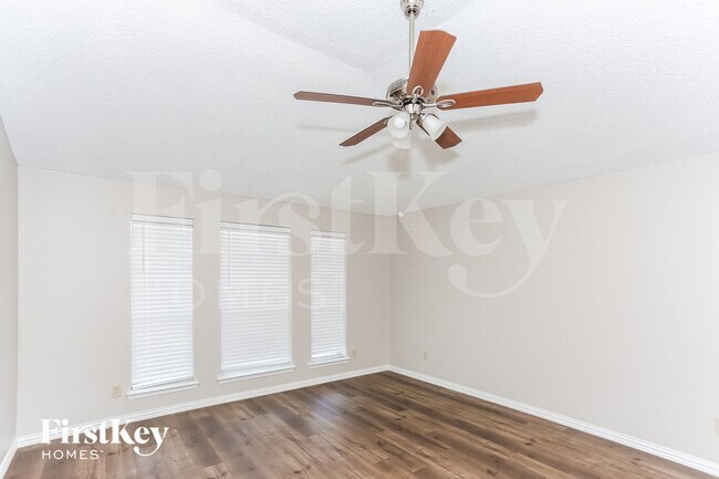 Foto del edificio - 210 Arabian Ln