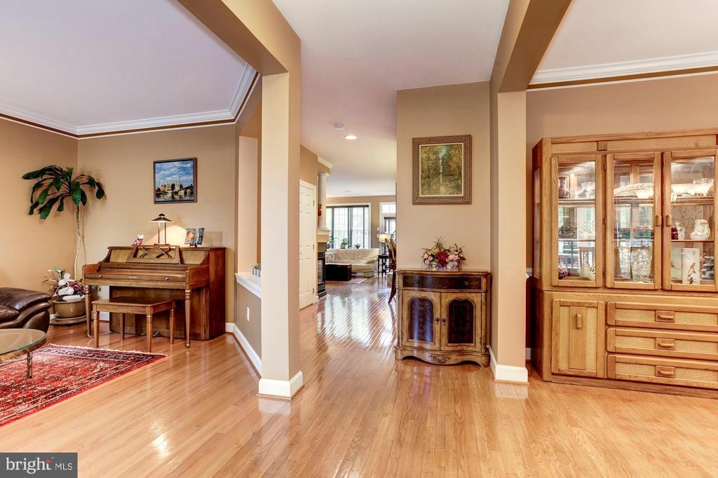 Primary Photo - 1102 Pleasant Cir