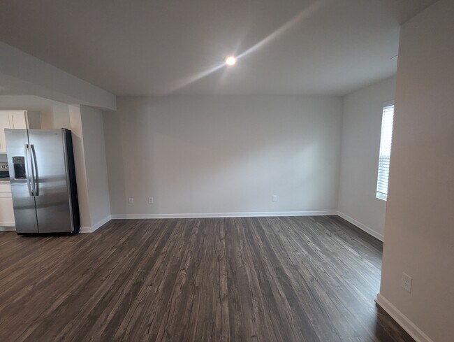 Foto del edificio - 133 Fernside Ct