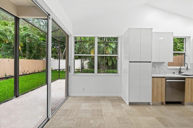 Foto del edificio - 2480 NW 66th Dr