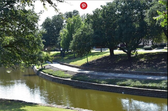 Foto del edificio - 541 Ranch Trail
