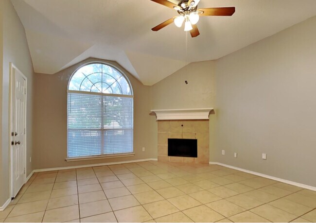 Foto del edificio - 7917 Desert Rose Ct