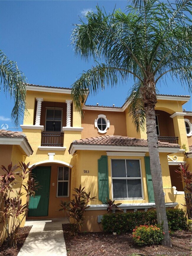 Building Photo - 983 NE 42nd Terrace