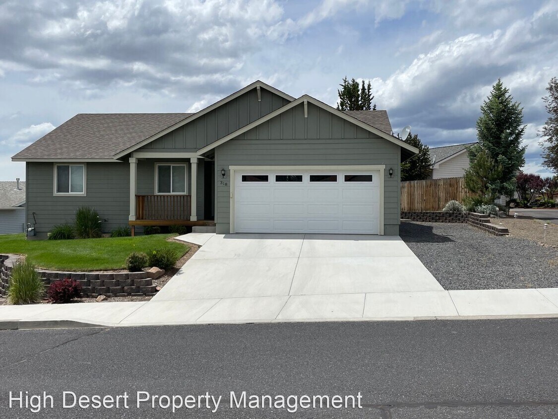 3 br, 2 bath House 318 NE Hillcrest House for Rent in Madras, OR