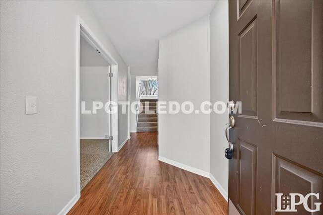 Foto del edificio - 14789 Dexter Falls Rd