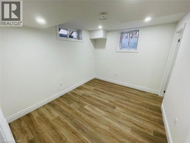 Building Photo - 303 Oprington Pl