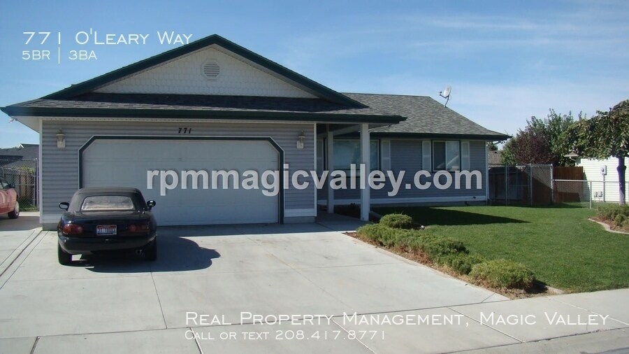 Foto principal - Beautiful large 5 Bedroom, 3 full Bathroom