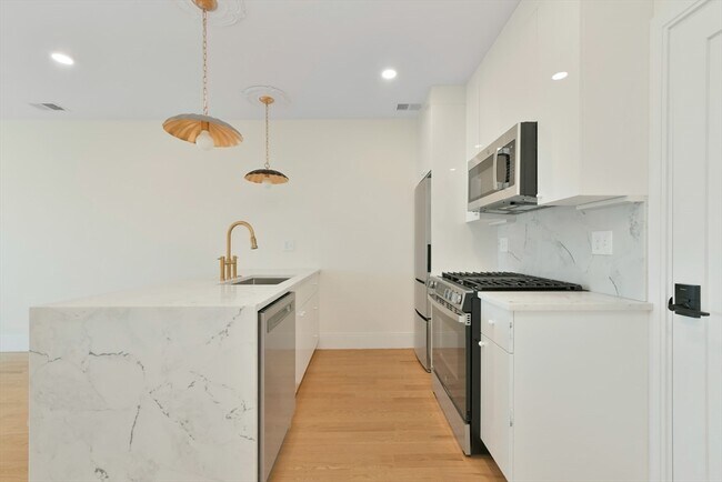 Foto del edificio - 219 Paris St