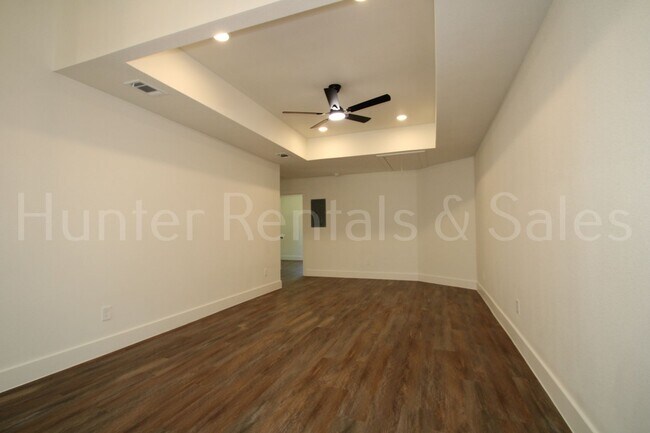 Foto del edificio - 1809 Elkins Ave