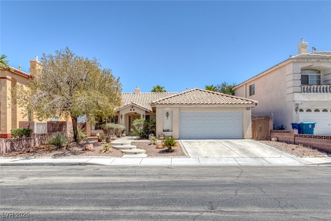 Foto principal - 8054 Coronado Coast St