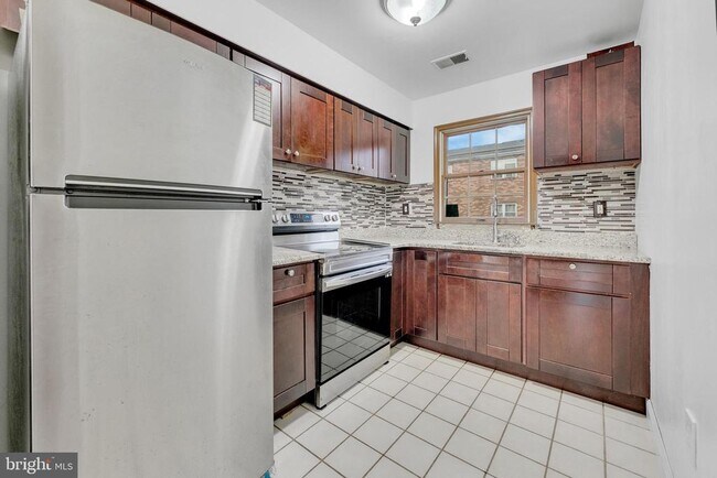 Foto del edificio - 1294 Cooper St