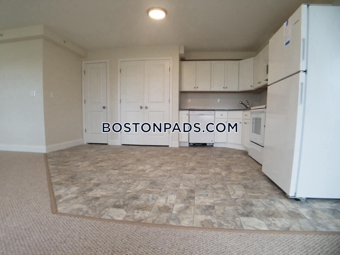 Primary Photo - 130 Spring St