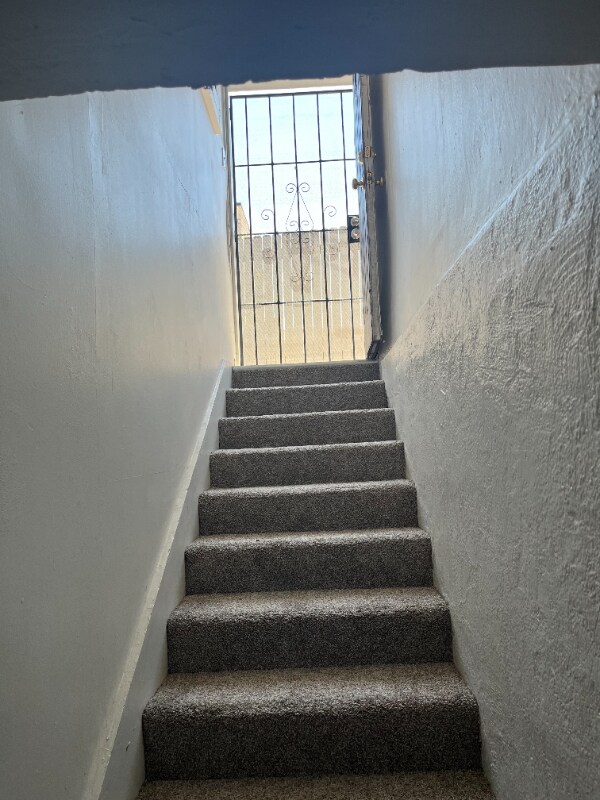 Foto principal - 225 E Brookside St
