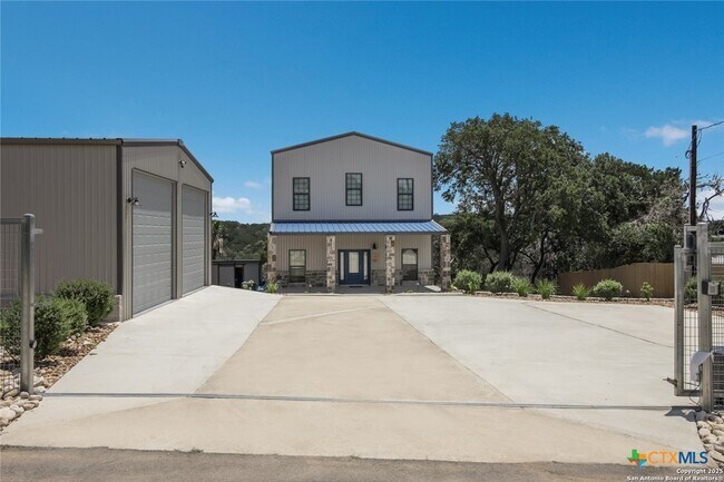 Building Photo - 1016 Blue Bill Cove Dr