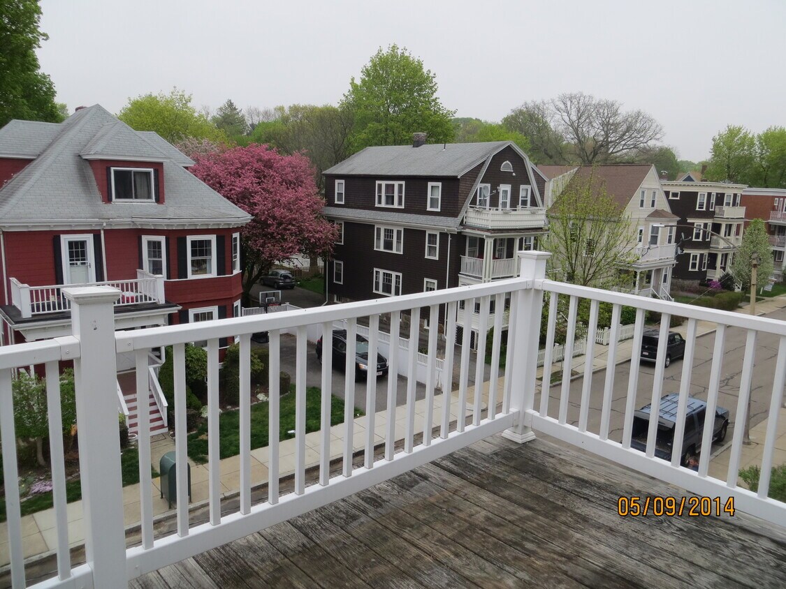Front Porch - 32 Sheffield Rd