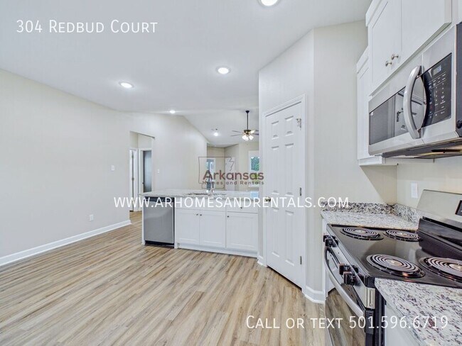 Building Photo - 304 Redbud Ct