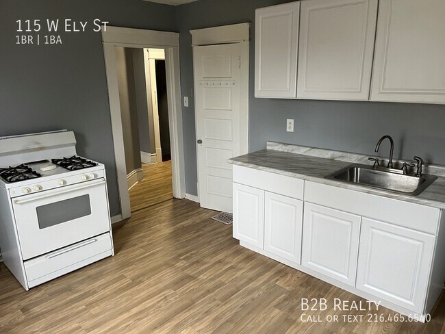 Building Photo - "Quaint 1 Bedroom Retreat: Your Perfect Ur...