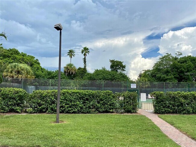 Building Photo - 122 Wild Palm Dr