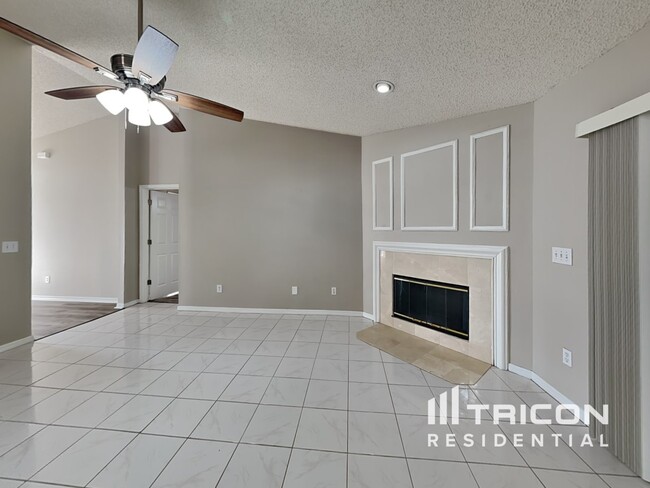 Foto del edificio - 4518 Saddle Creek Pl