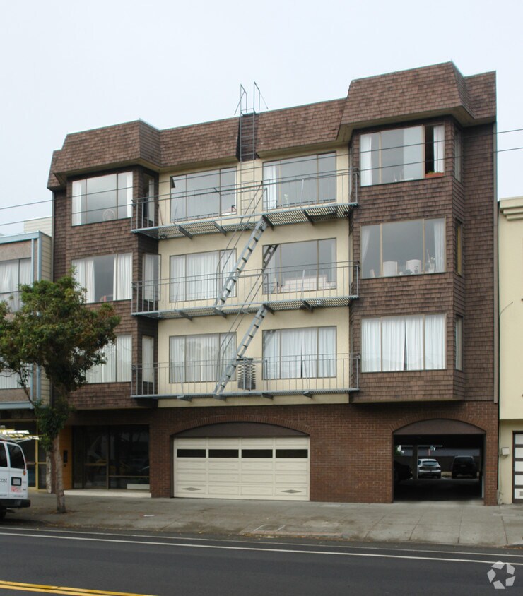 Primary Photo - 555 Arguello Blvd