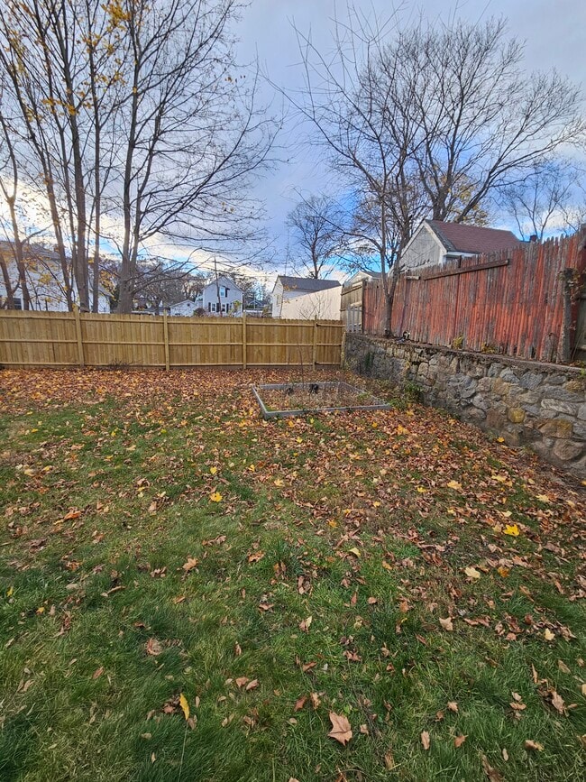 Foto del edificio - 236 Andrews Ave