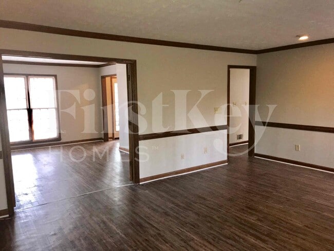 Foto del edificio - 1433 St Dunstans Rd