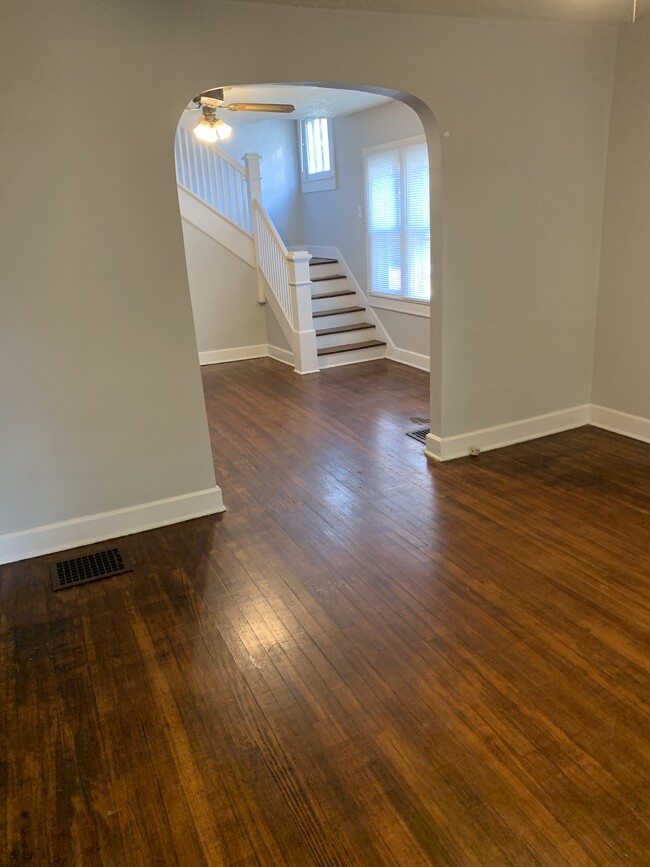 Foto del edificio - 813 N Bancroft St