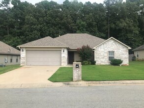 Building Photo - 230 Autumnwood Drive