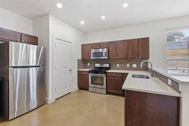 Foto del edificio - 4124 Valley View Rd