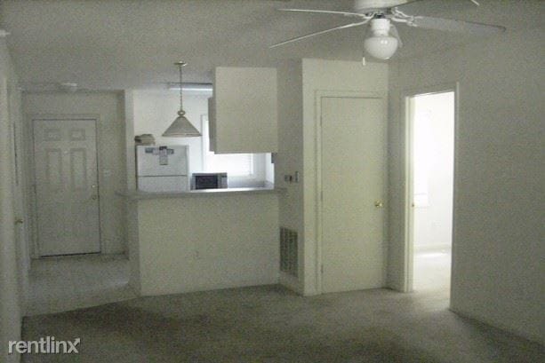 Building Photo - 4 br, 4 bath Condo - 1440 Collegeview Ave