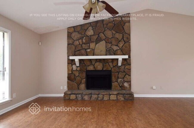 Foto del edificio - 4961 Ridgeside Ct