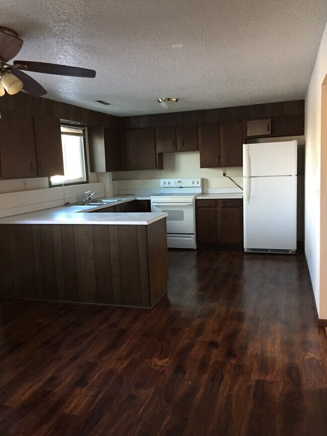 Kitchen - 1930 N 14th St