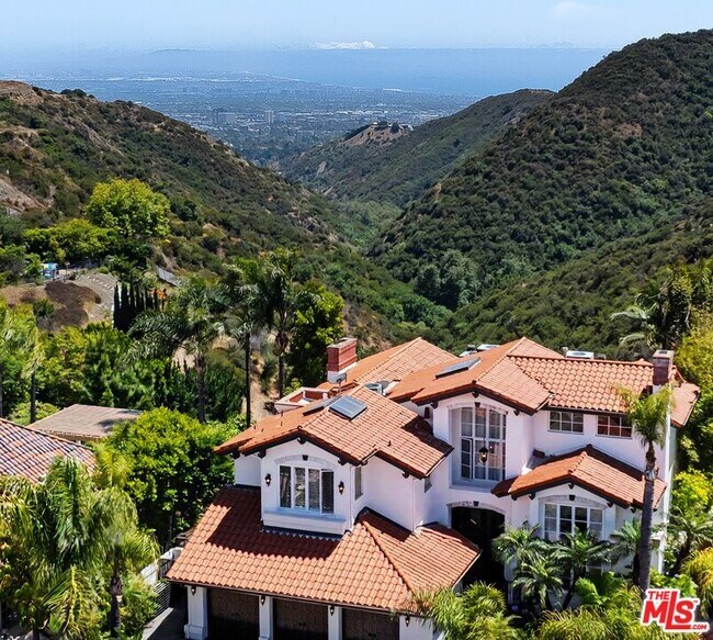 Foto del edificio - 12608 Promontory Rd