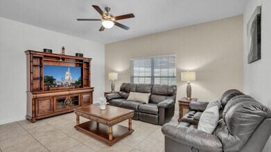 Building Photo - 8967 Cat Palm Rd