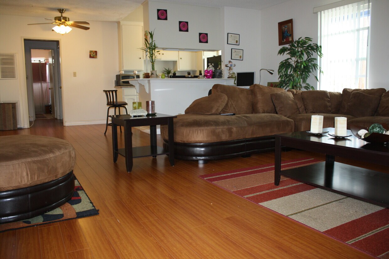 5333 Riverton Ave, Los Angeles, CA 91601 Apartments in Los Angeles