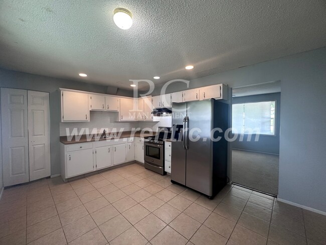 Foto del edificio - 917 Timberline-