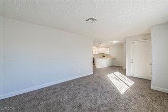 Building Photo - 832 Mantis Way