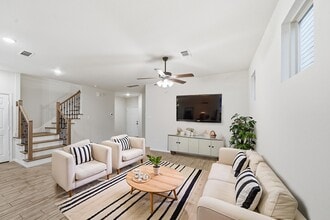 8663 Cedardale Park Dr