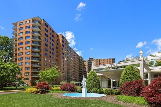 Foto del edificio - 4201 CATHEDRAL NW