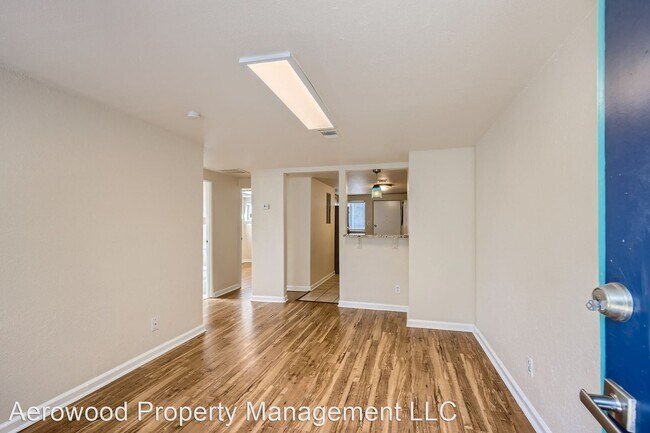Building Photo - 2 br, 1 bath House - 620 West 1st Avenue U...