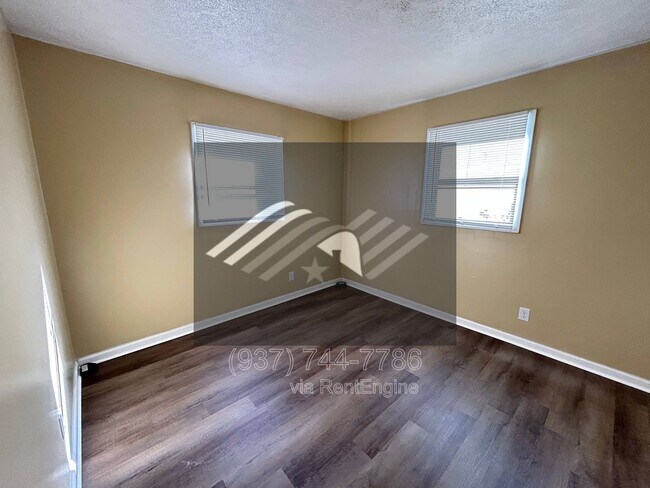 Foto del edificio - 4381 Marlowe St