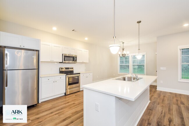 Building Photo - 1027 Autumns Wood Cir E