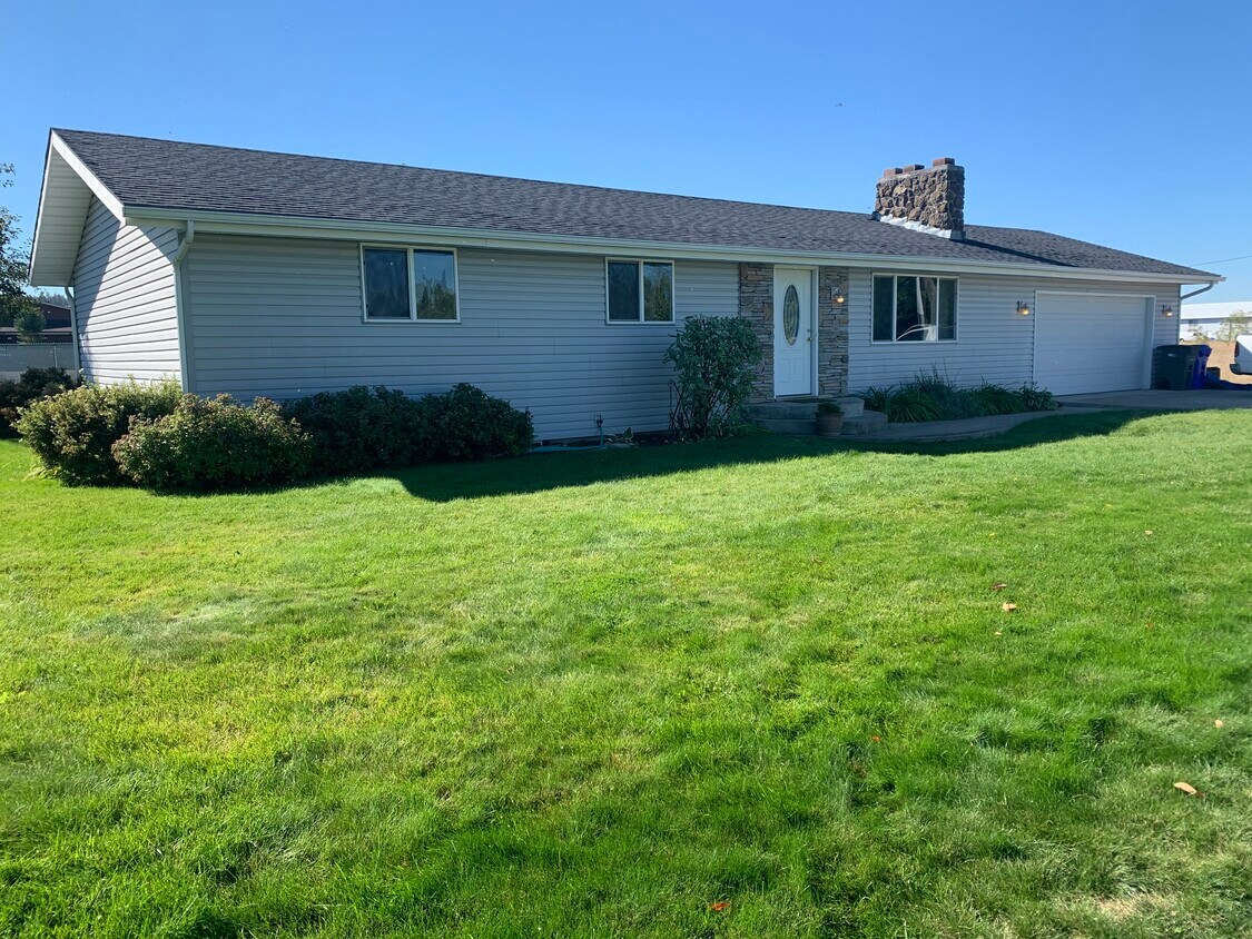 17220 E Main Ave, Spokane Valley, WA 99016 House Rental in Spokane