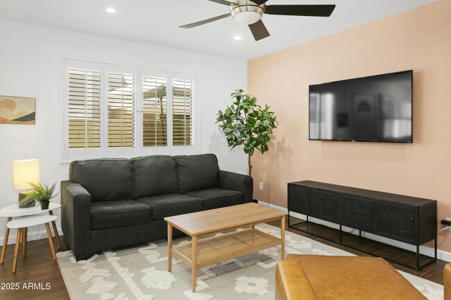 Foto del edificio - 1253 N Granite Reef Rd