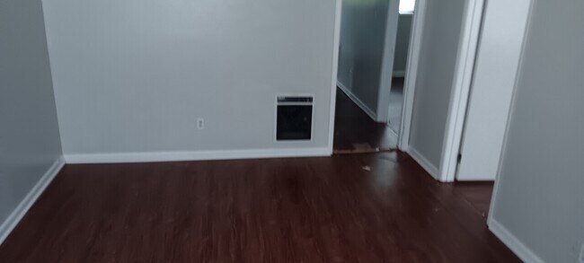 Building Photo - 211 Hooper Avenue