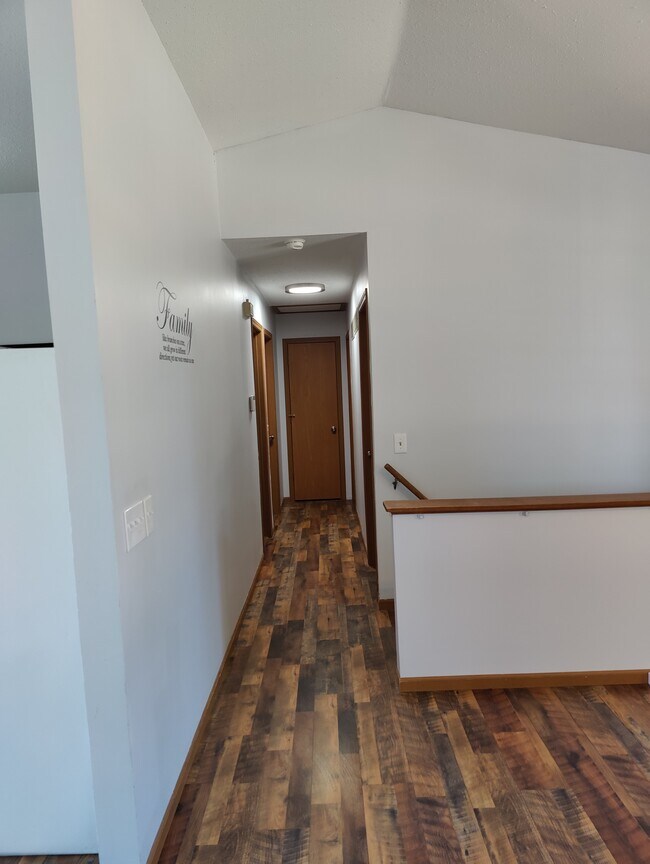 Building Photo - 1314 War Bonnet Dr