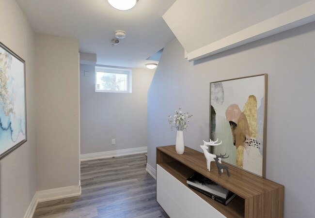Photo du bâtiment - Stylish 2 Bedroom Apartment – All Utilities & Parking Included – $1,849/month